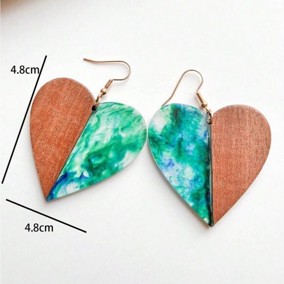 Heart Shape Vintage Style Walnut Wood & Resin Mismatched Earrings - Picture 3 of 10